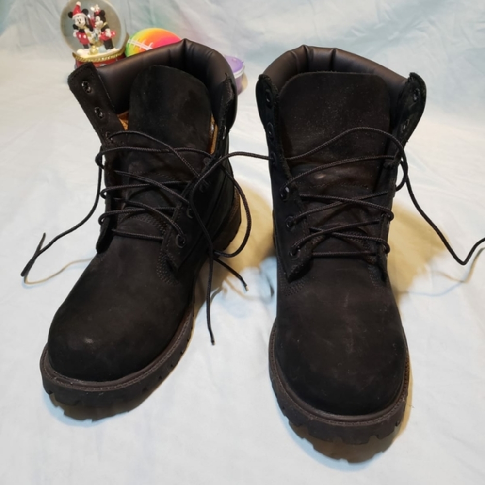 Men's size 7. Black Timberland boots